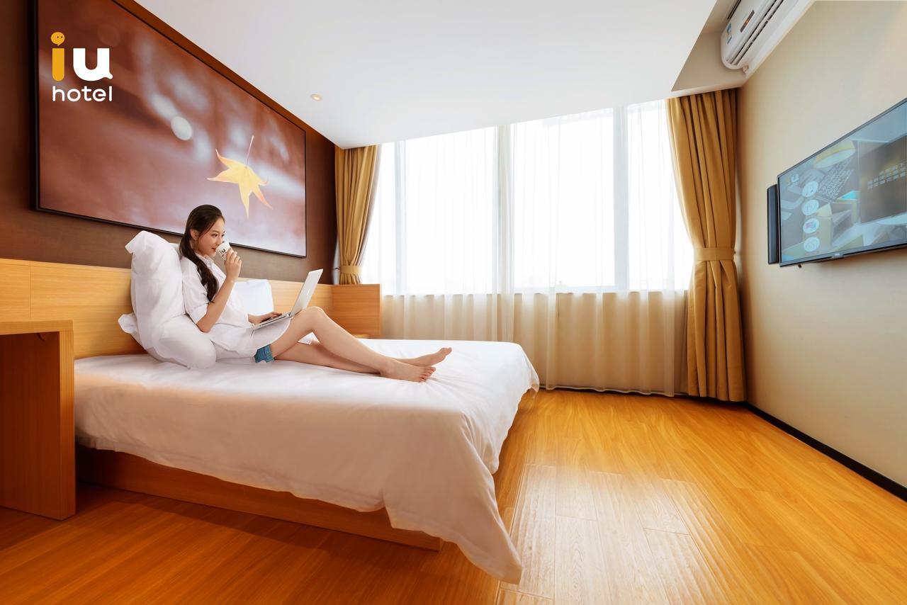 Iu Hotel Shenyang Railway Station Sk Transfer Center Esterno foto