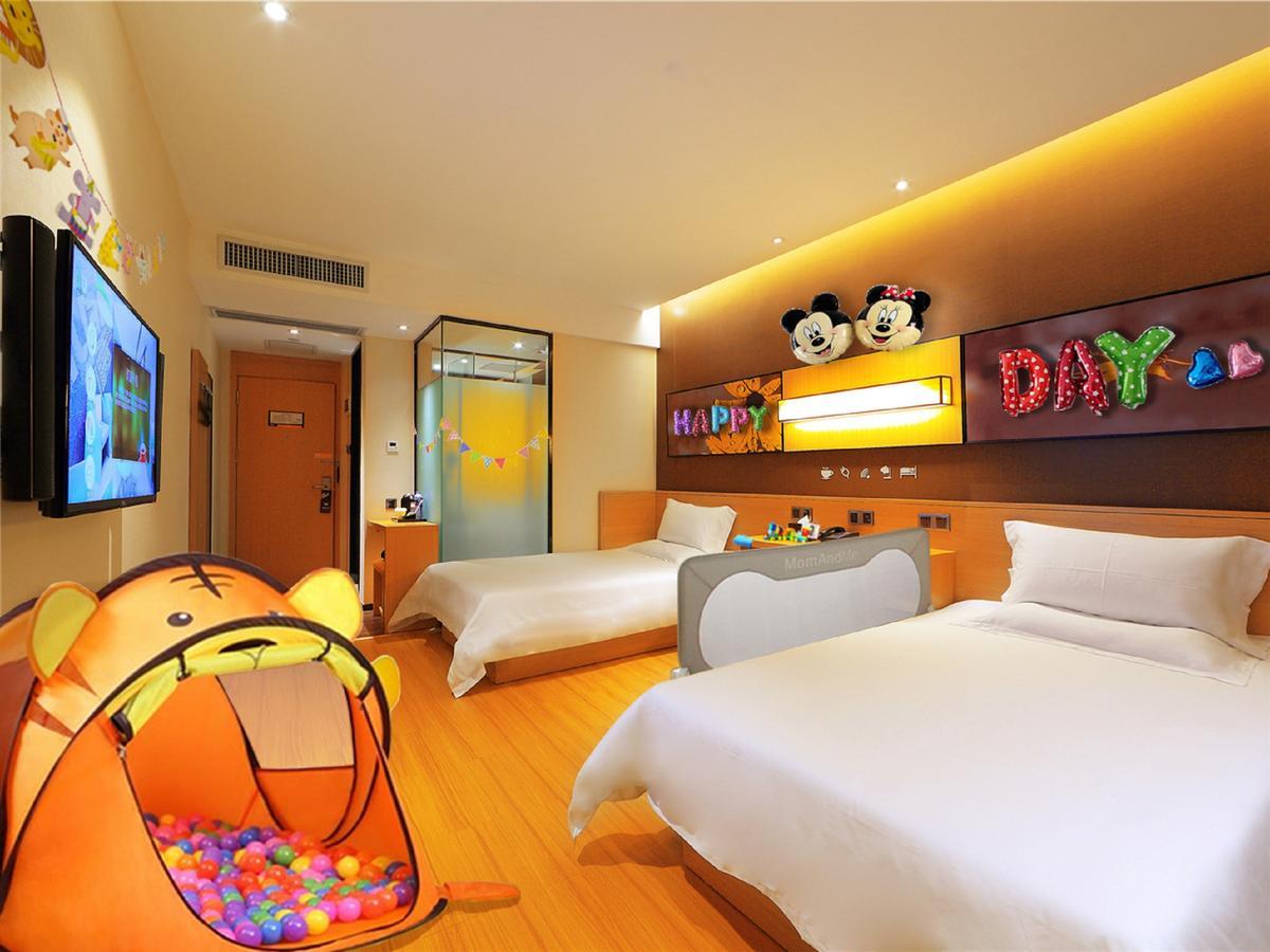 Iu Hotel Shenyang Railway Station Sk Transfer Center Esterno foto